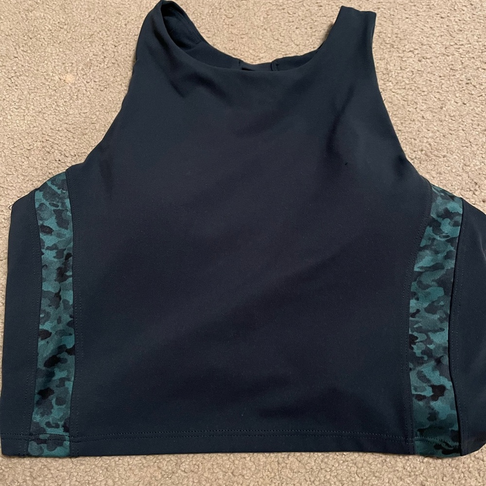 Athleta conscious crop Serene green size Medium